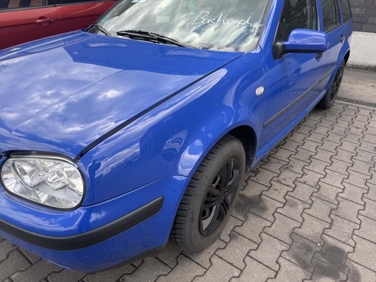 VW Golf 4 Kotfl&uuml;gel vorn links LA5C Surfblau Bj.2001